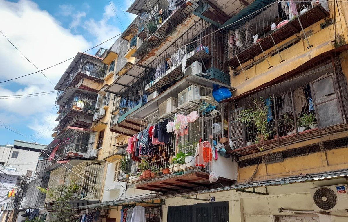 Tự ý cơi nới chung cư cũ, phạt đến 80 triệu đồng